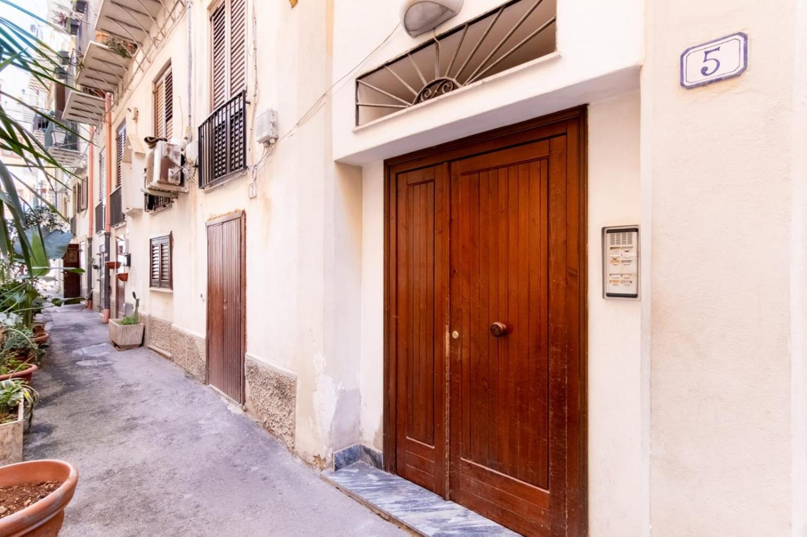 Talia - Central And Elegant Suites In The Heart Of Palermo Bagian luar foto